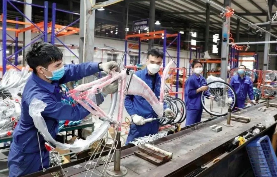 IMF projects Vietnam’s growth at nearly 6% this year